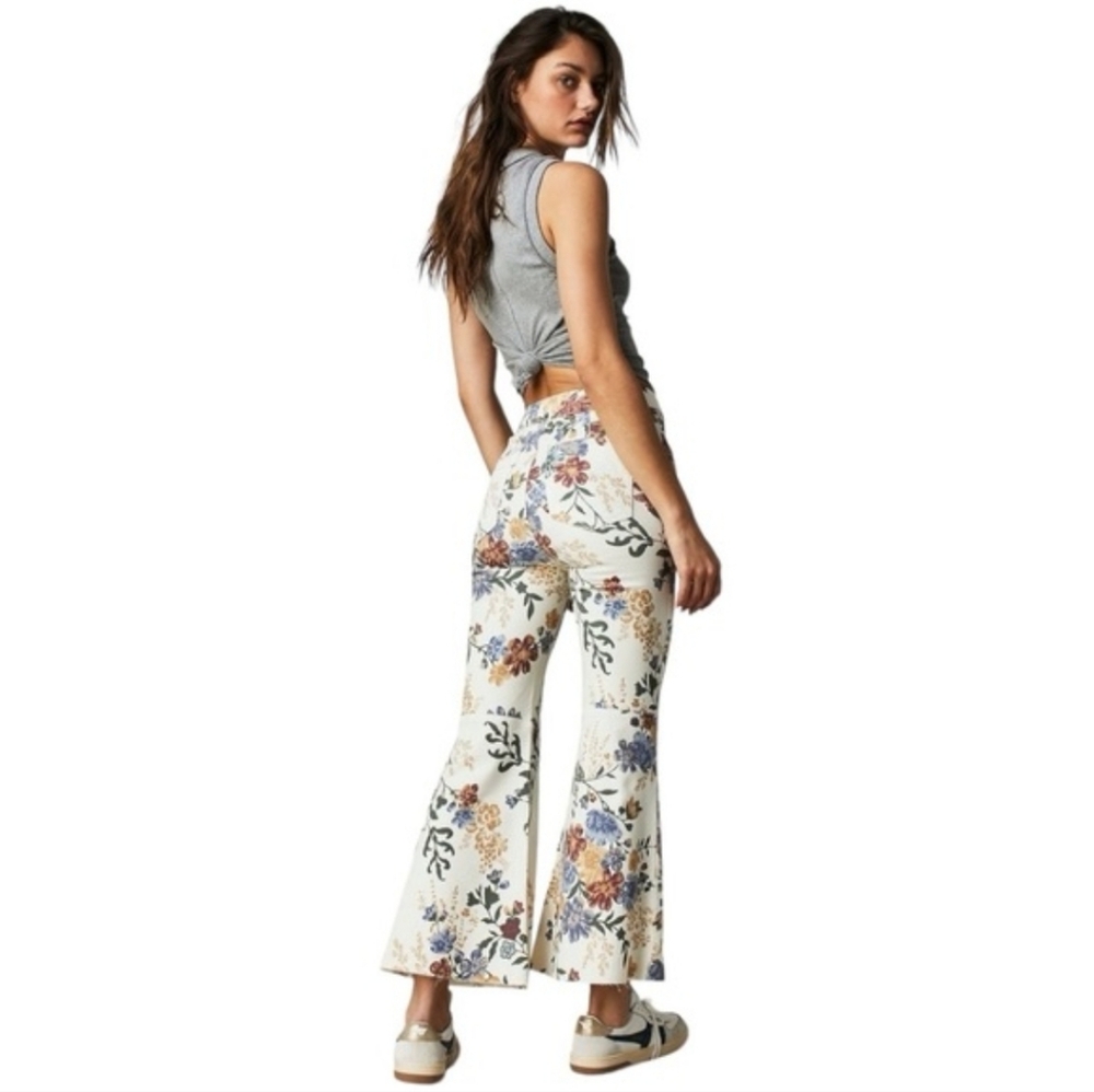 FREE PEOPLE We The‎ Free Crop Youthquake Print Flare Jeans Women's 28 Floral - Picture 3 of 13